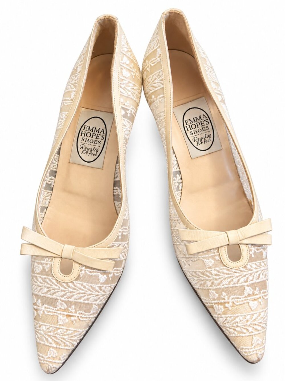 Vintage Emma Hope’s Regalia for Feet Ivory Brocade Kitten Heels + Bag